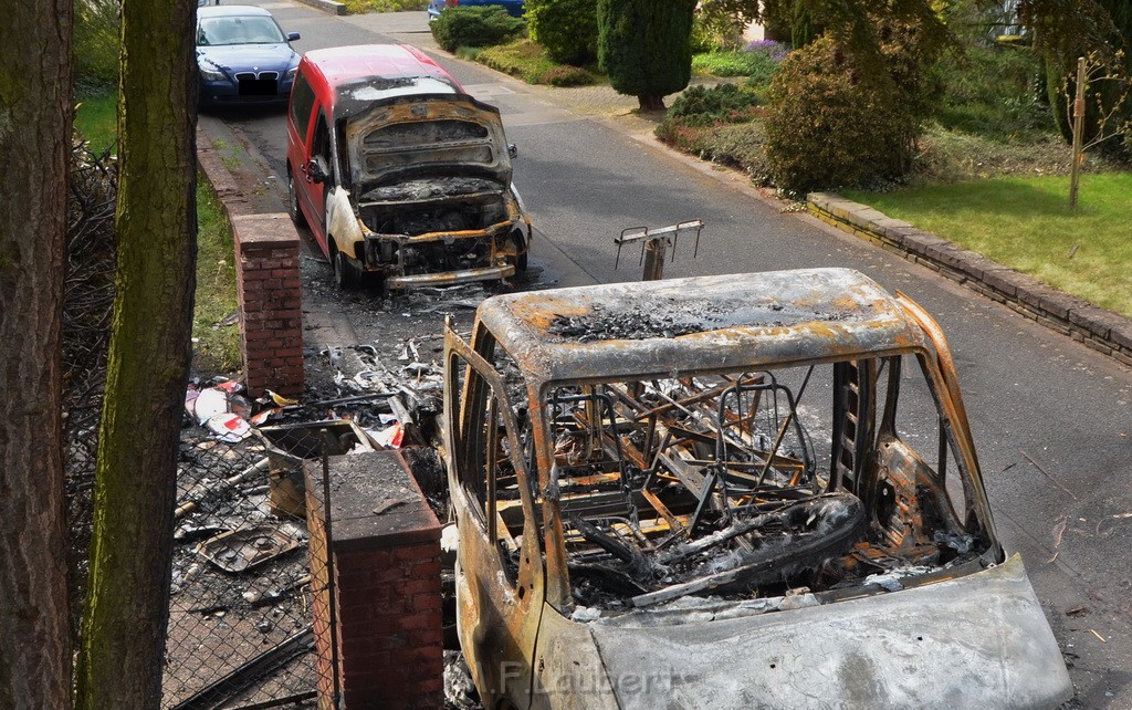 Wohnmobilbrand Koeln Rath Walhallstr P067.JPG - Miklos Laubert